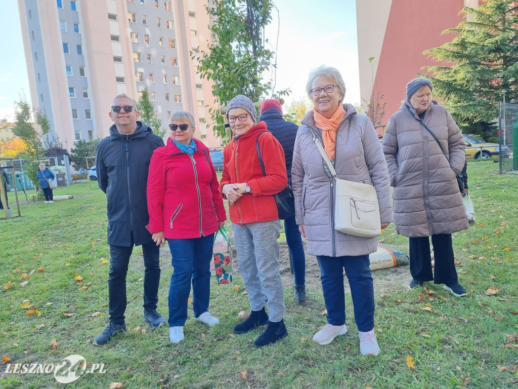 Sadzenie drzew w Parku Grody Leszczyńskie