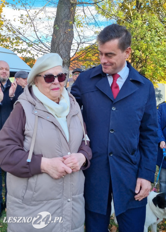 Sadzenie drzew w Parku Grody Leszczyńskie