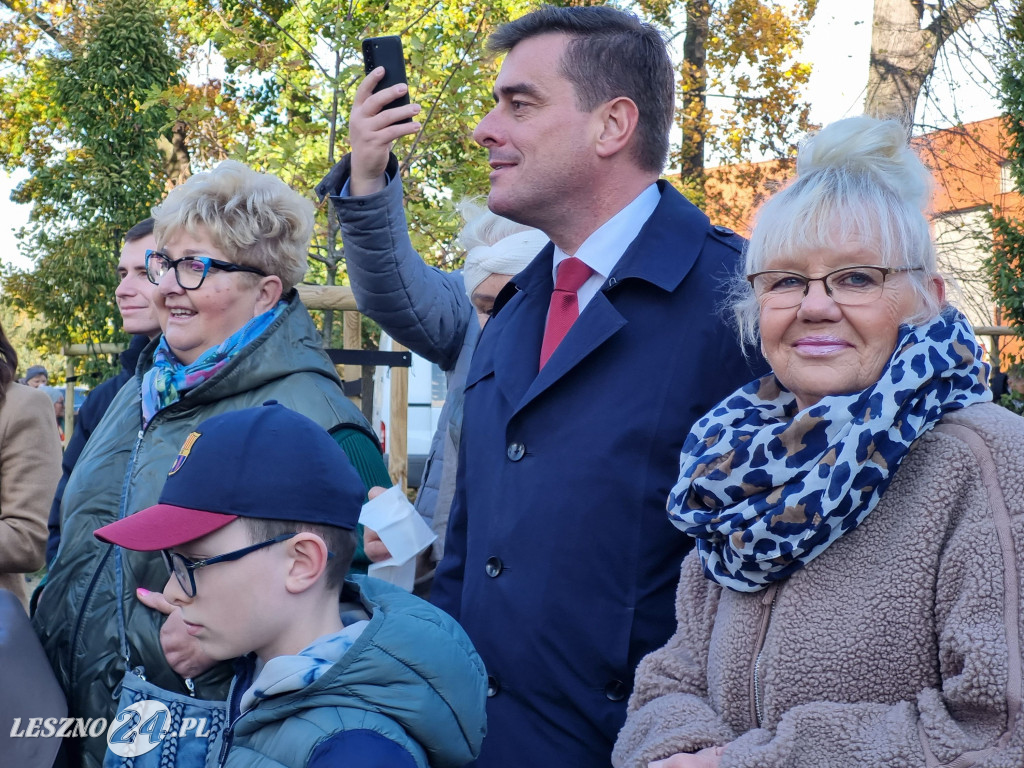 Sadzenie drzew w Parku Grody Leszczyńskie