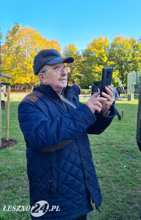 Sadzenie drzew w Parku Grody Leszczyńskie