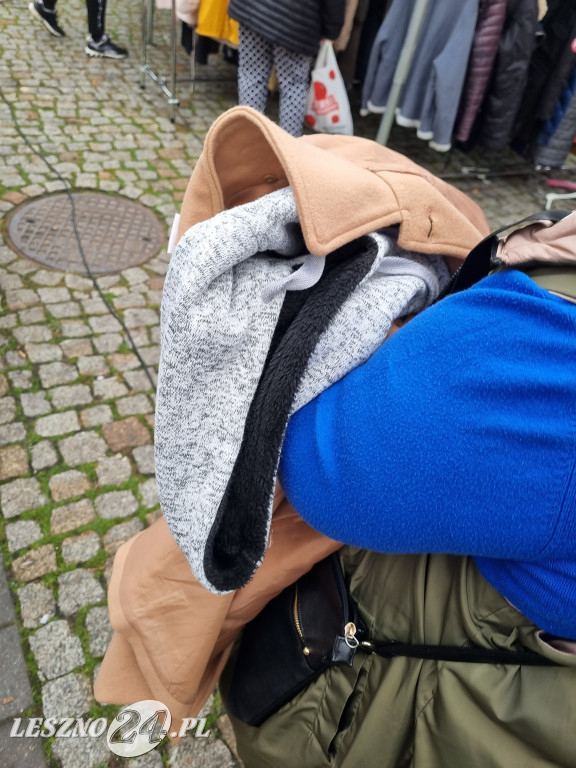 Podziel się kurtką - Przytul kurtkę