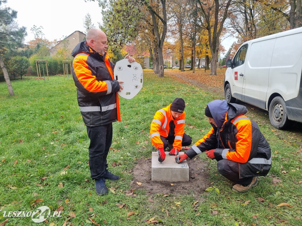 Rzeźba Frusia w Parku im. Leszczyńskich Satyryków