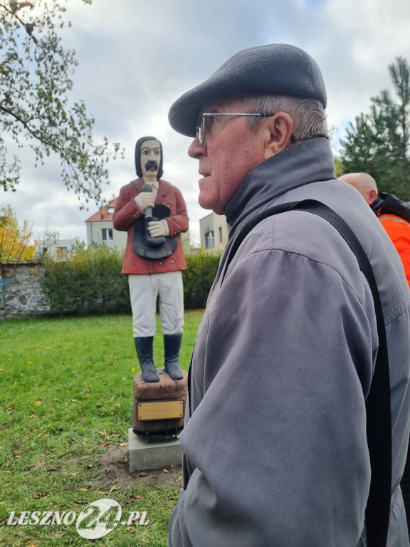 Rzeźba Frusia w Parku im. Leszczyńskich Satyryków