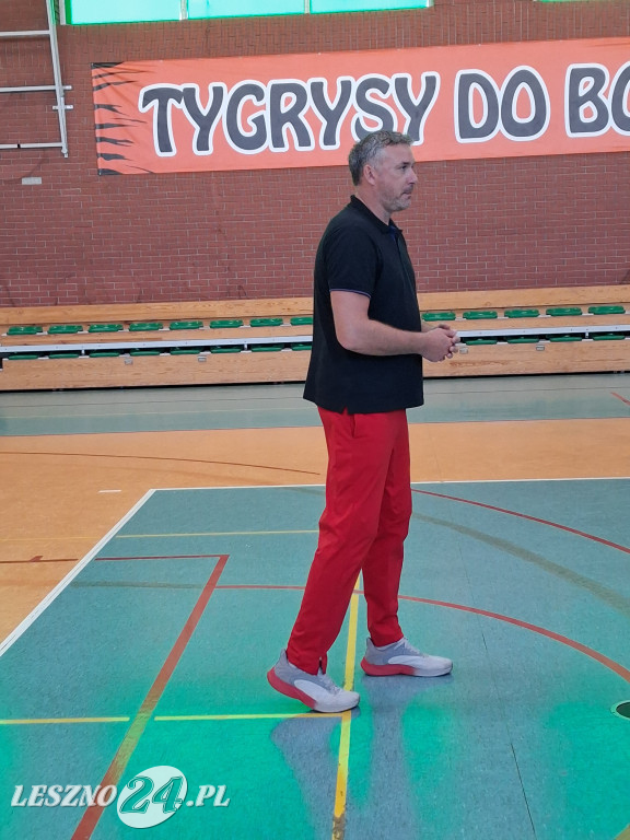 Goście u siatkarek i siatkarzy z UKS 9 Leszno