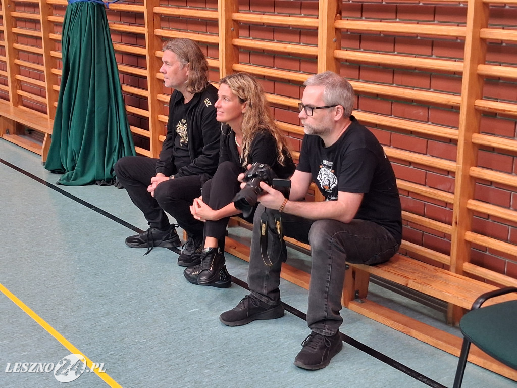 Goście u siatkarek i siatkarzy z UKS 9 Leszno