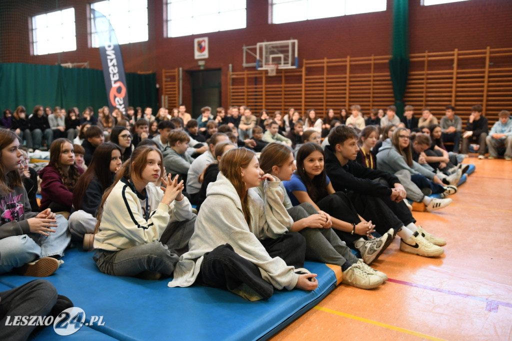 Goście u siatkarek i siatkarzy z UKS 9 Leszno