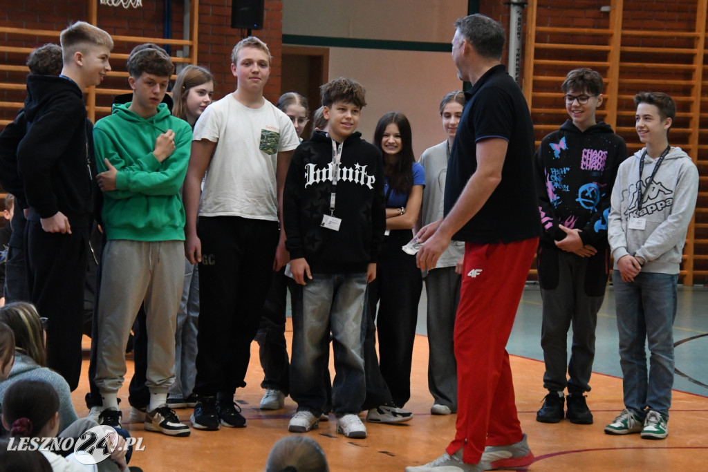 Goście u siatkarek i siatkarzy z UKS 9 Leszno