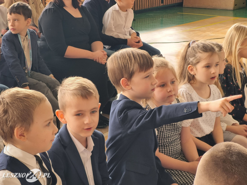 Pasowanie na uczniów w SP 12