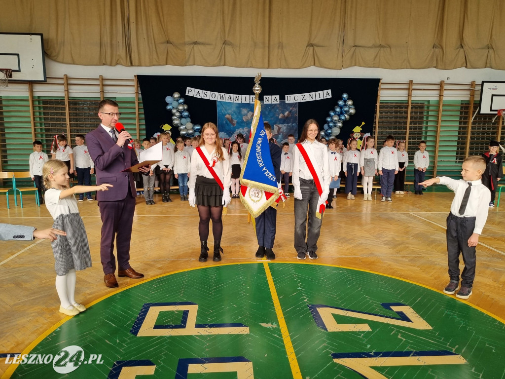 Pasowanie na uczniów w SP 12