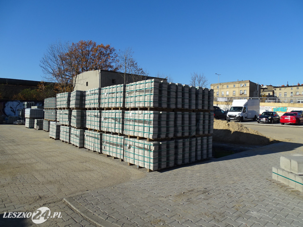 Parking przy hali Ćwicznia Miejska w Lesznie