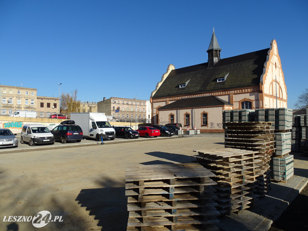 Parking przy hali Ćwicznia Miejska w Lesznie