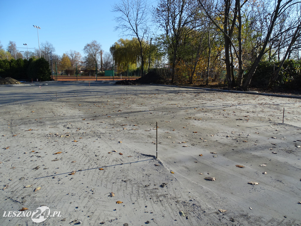 Parking przy hali Ćwicznia Miejska w Lesznie