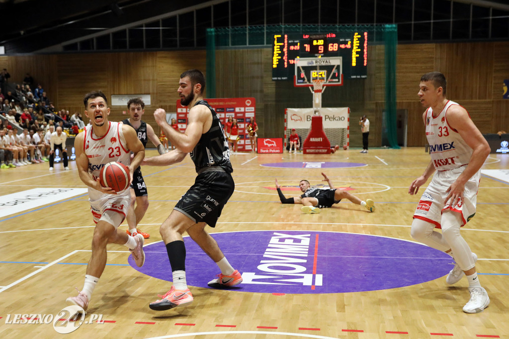 Koszykarskie emocje w Trapezie