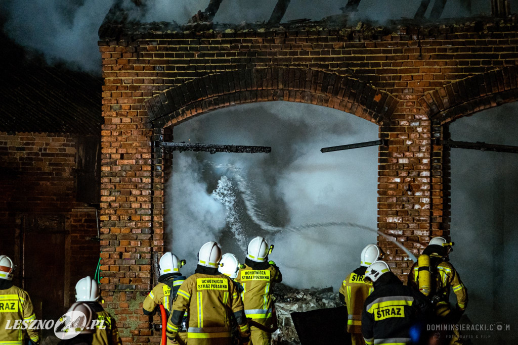 W Ujazdowie spłonęła stodoła