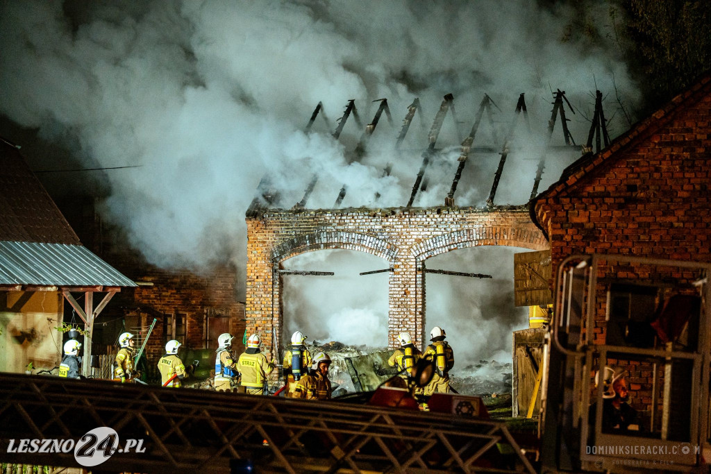 W Ujazdowie spłonęła stodoła