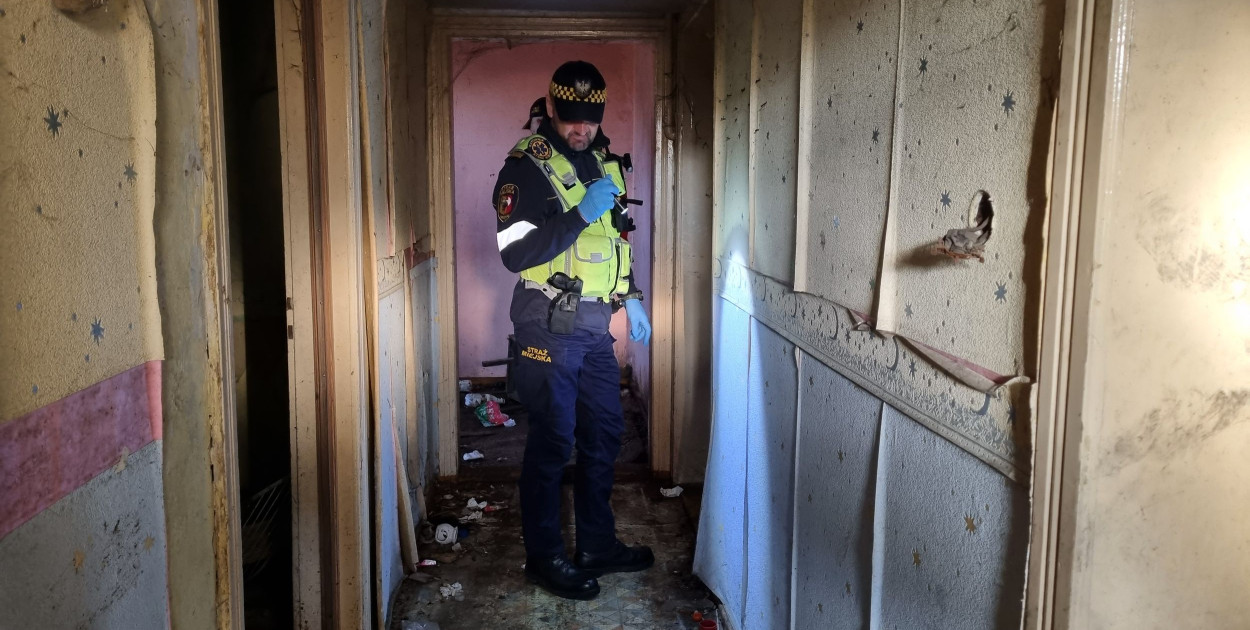 Straż Miejska w Lesznie patroluje pustostany