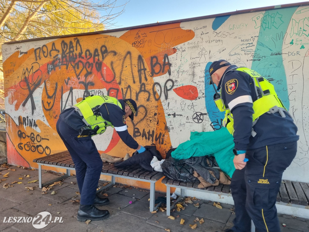 Straż Miejska w Lesznie patroluje pustostany