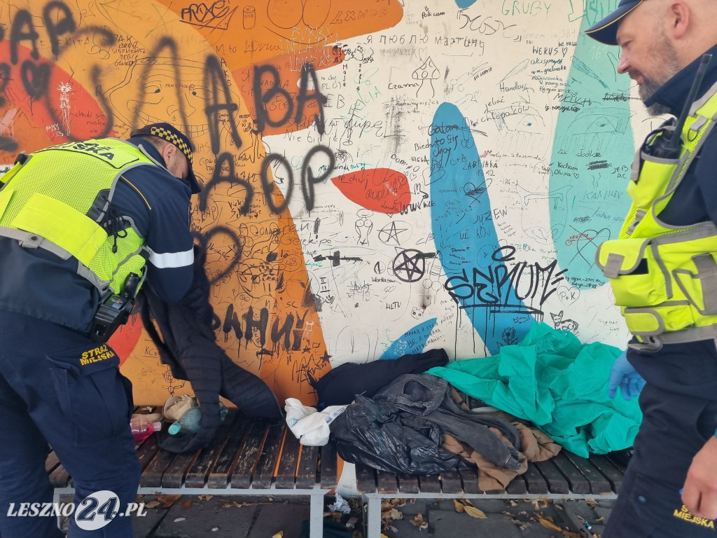 Straż Miejska w Lesznie patroluje pustostany