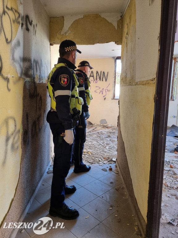 Straż Miejska w Lesznie patroluje pustostany
