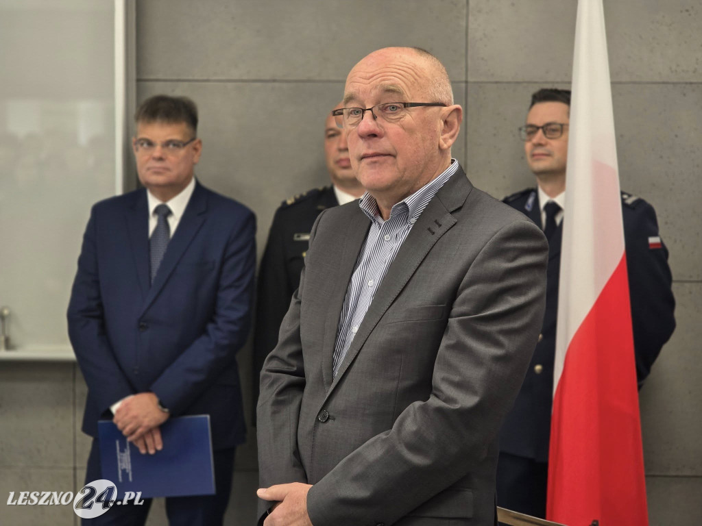 Komendant pasował uczniów pierwszej klasy policyjnej