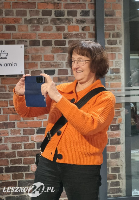 Wystawa UTW w Lesznie: Blisko i daleko