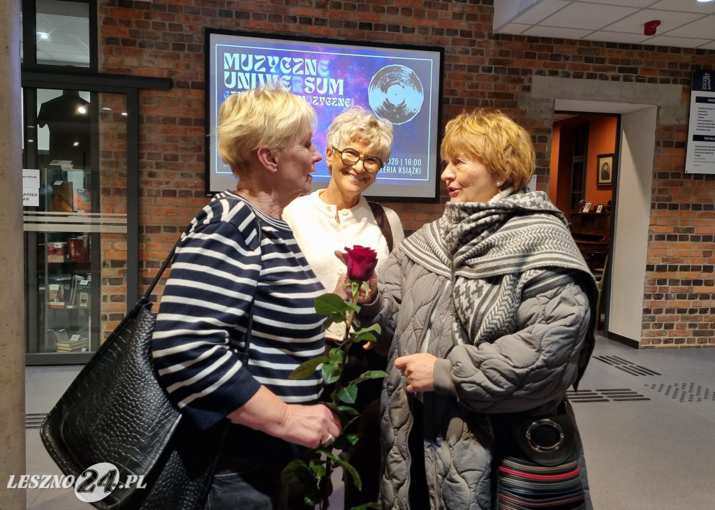 Wystawa UTW w Lesznie: Blisko i daleko