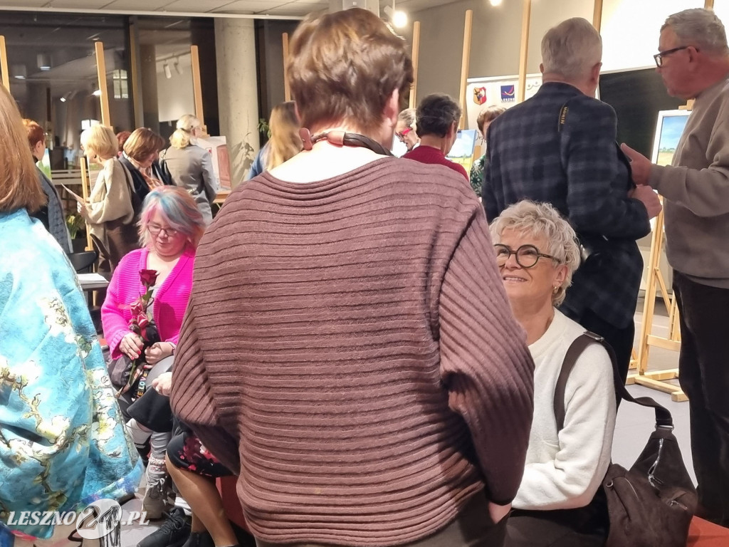 Wystawa UTW w Lesznie: Blisko i daleko