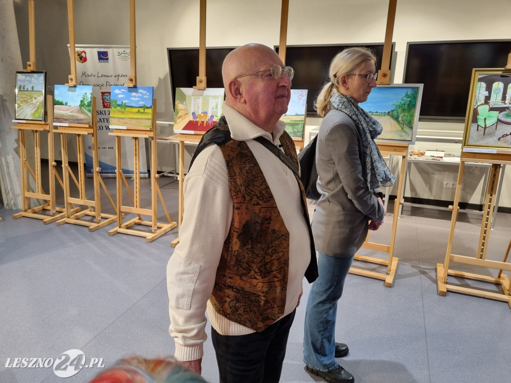 Wystawa UTW w Lesznie: Blisko i daleko