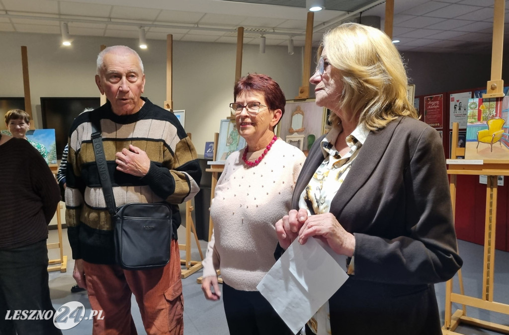 Wystawa UTW w Lesznie: Blisko i daleko