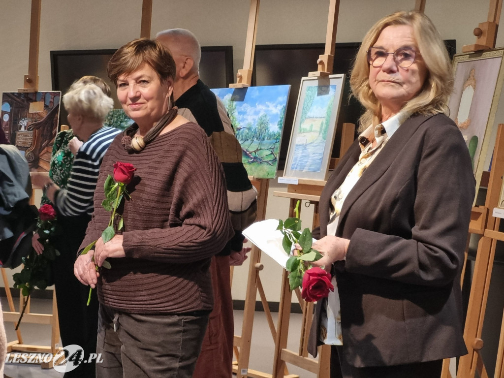 Wystawa UTW w Lesznie: Blisko i daleko