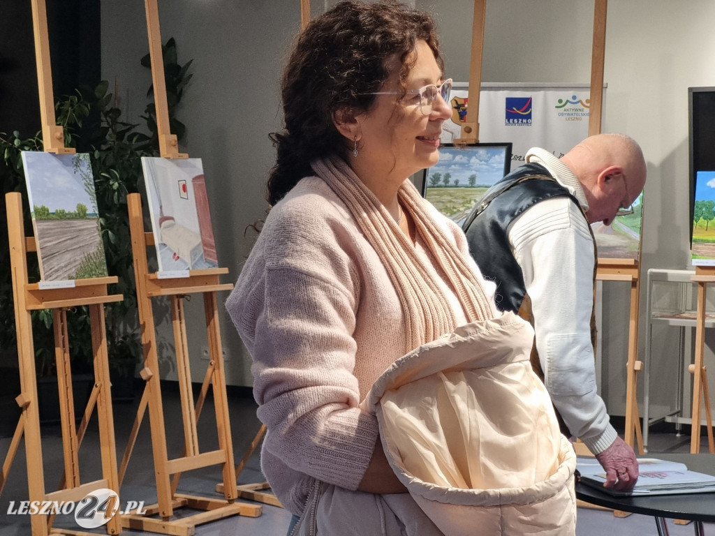 Wystawa UTW w Lesznie: Blisko i daleko
