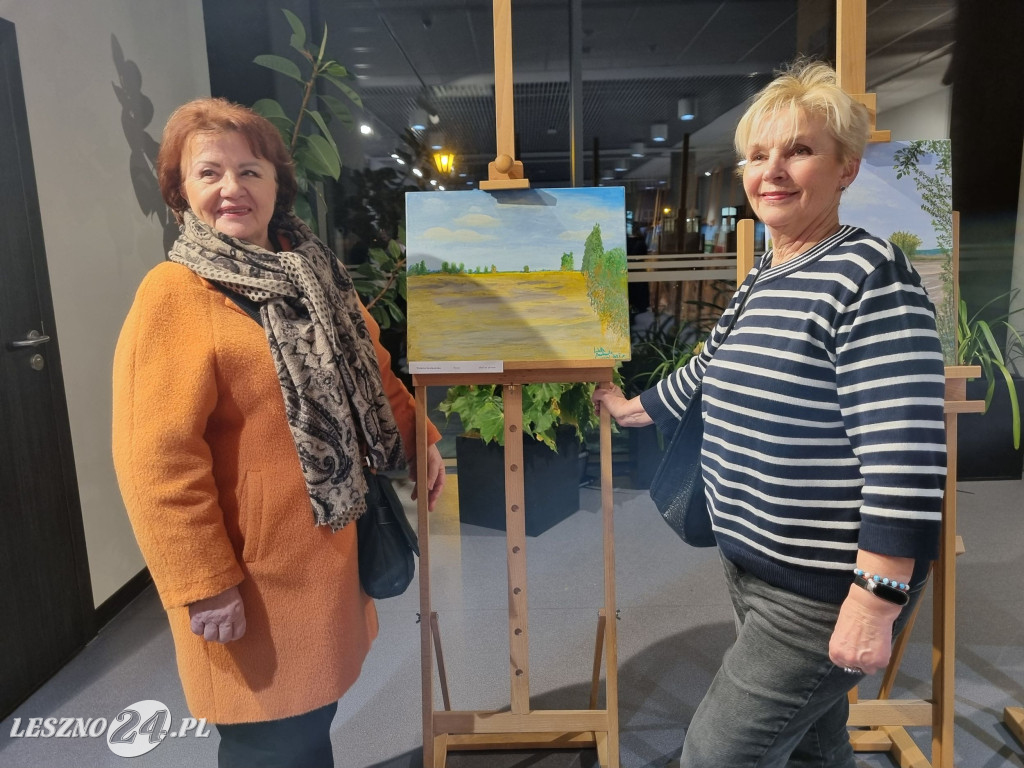 Wystawa UTW w Lesznie: Blisko i daleko