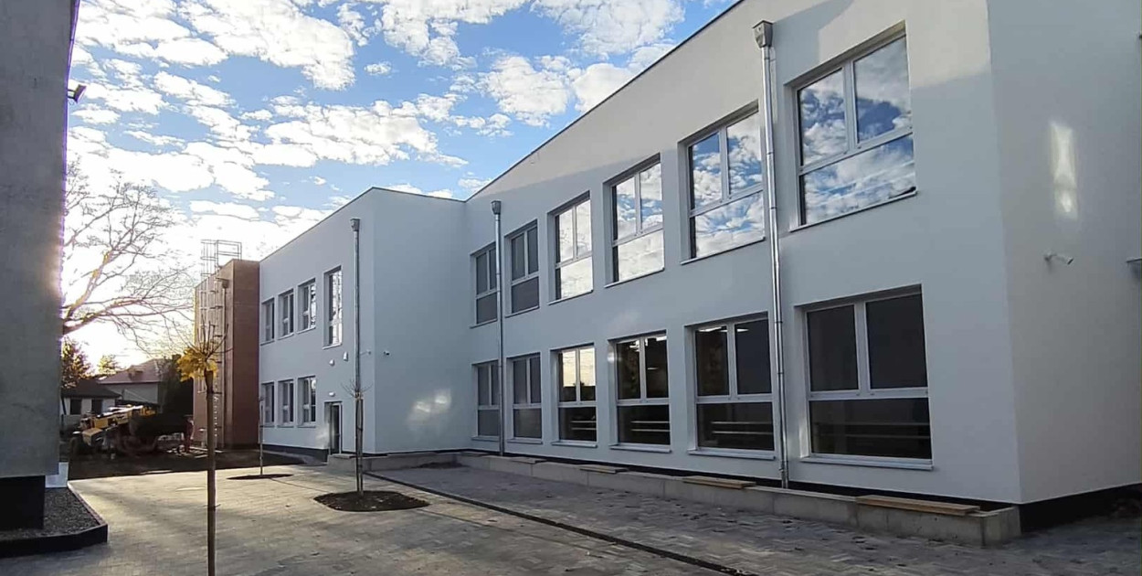 Rozbudowa szkoły w Wilkowicach na finiszu