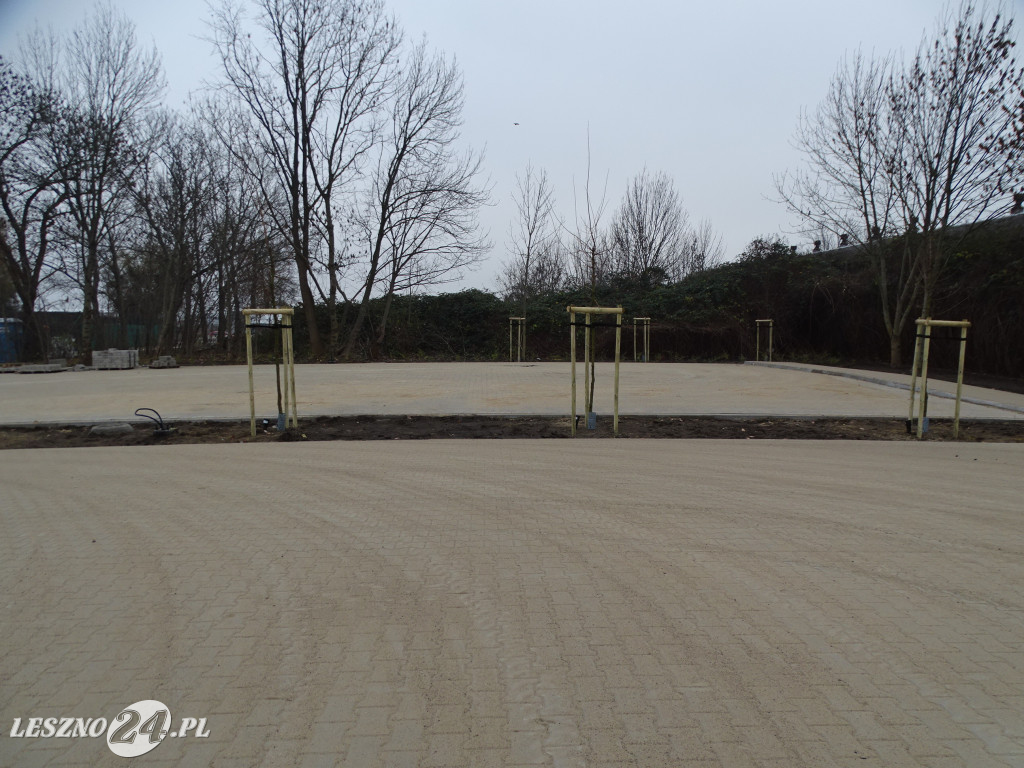 Nowy parking w centrum Leszna