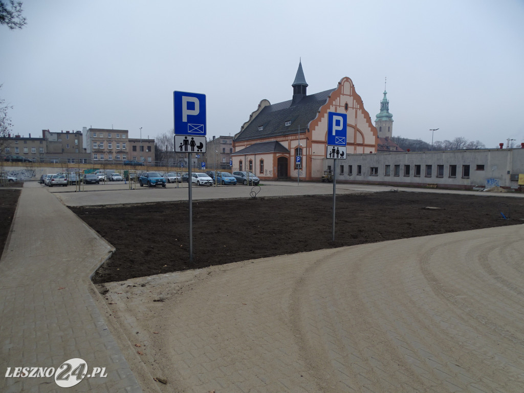 Nowy parking w centrum Leszna