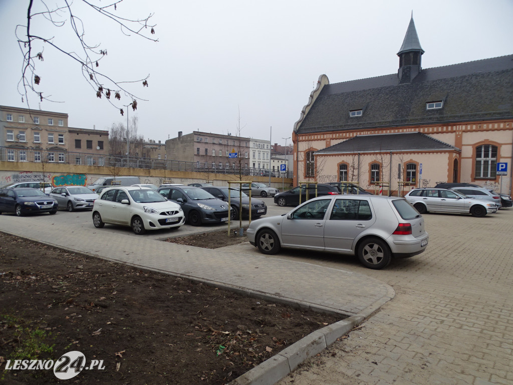 Nowy parking w centrum Leszna