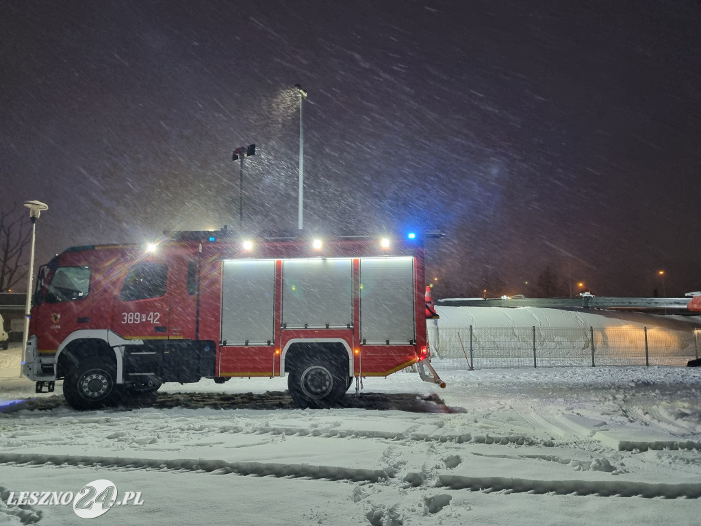 Balon położył się na tafli lodowiska