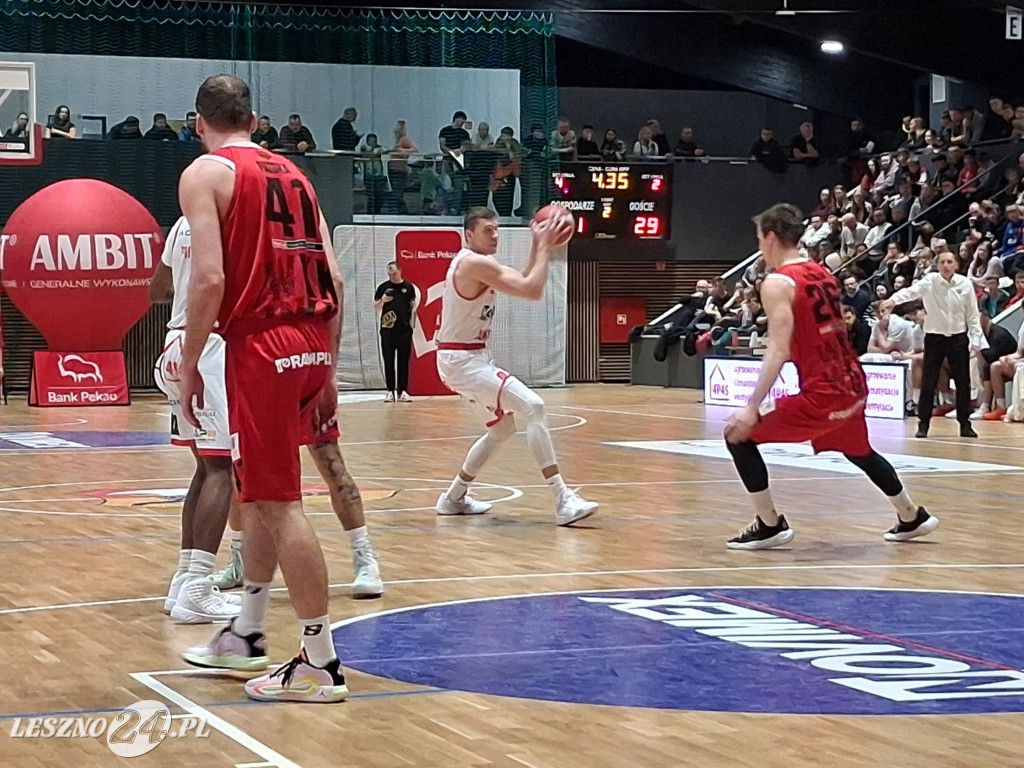 Koszykarze grali z WKK Wrocław