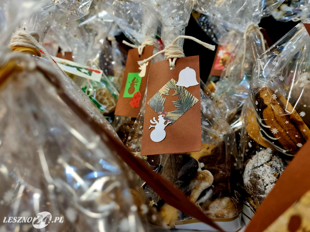 Świąteczny kiermasz SP 3 w Lesznie