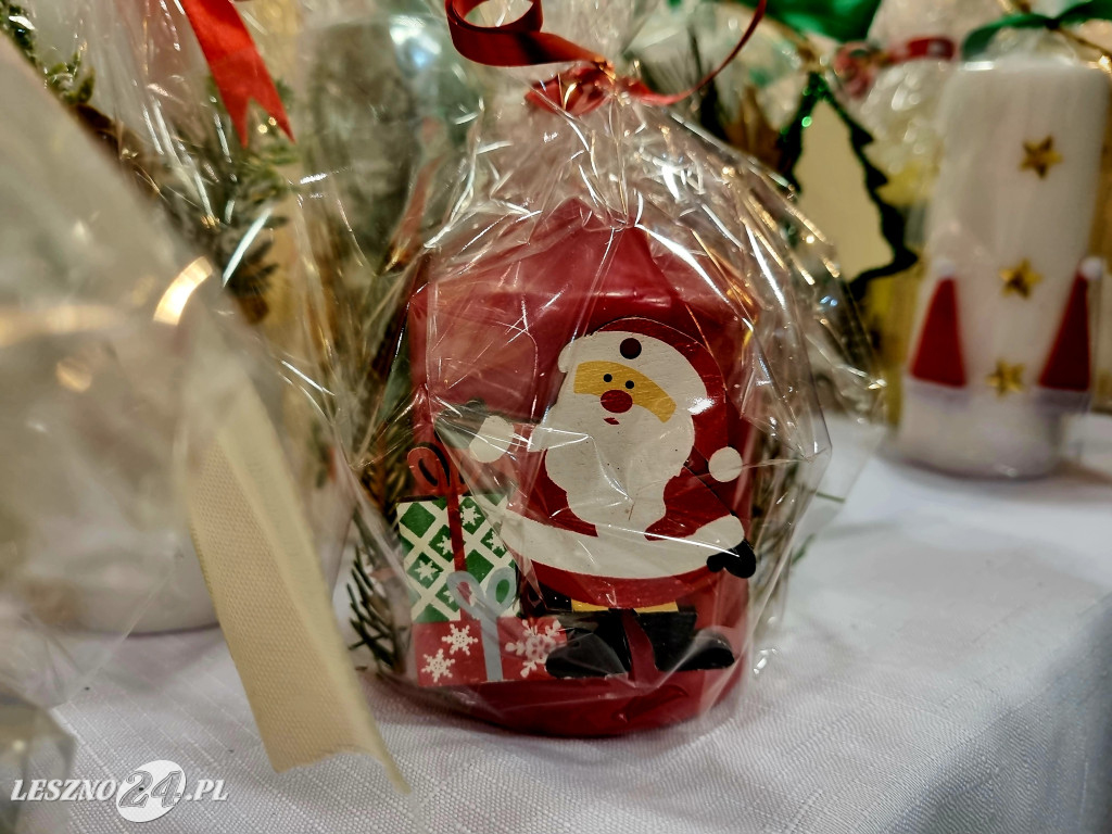 Świąteczny kiermasz SP 3 w Lesznie