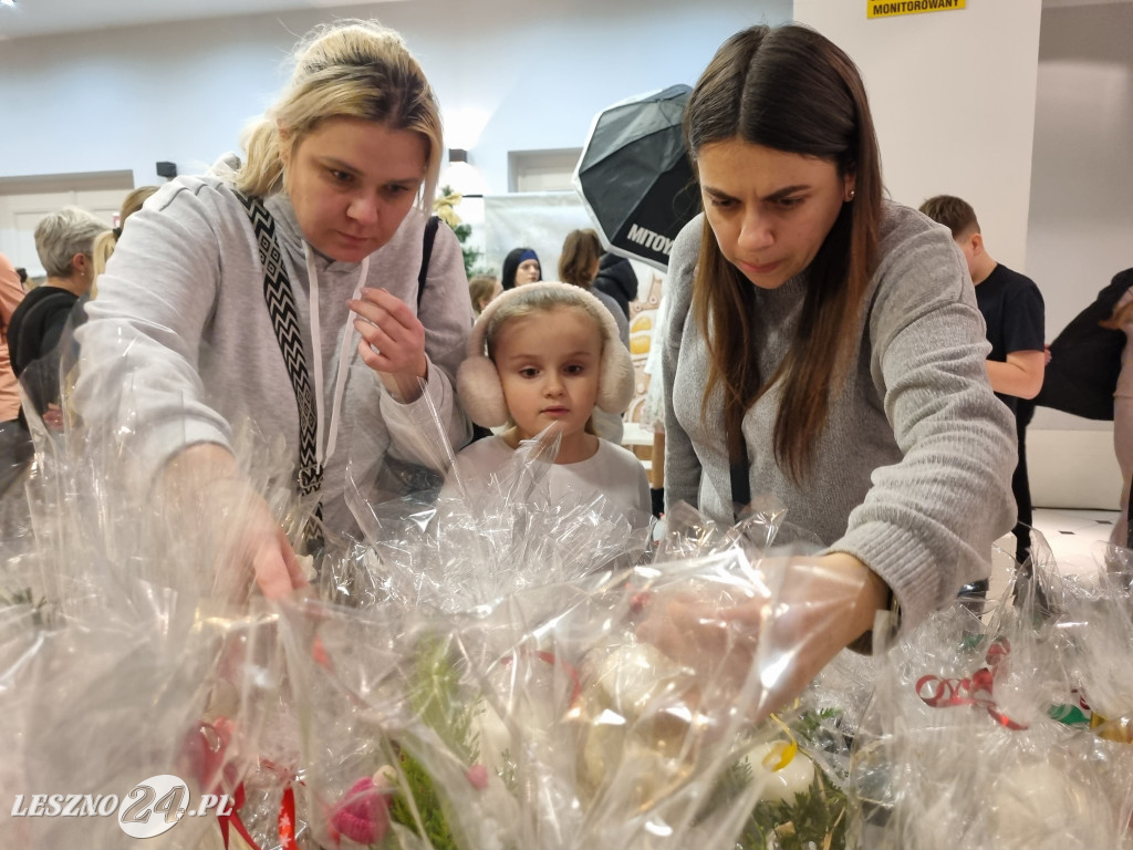 Świąteczny kiermasz SP 3 w Lesznie