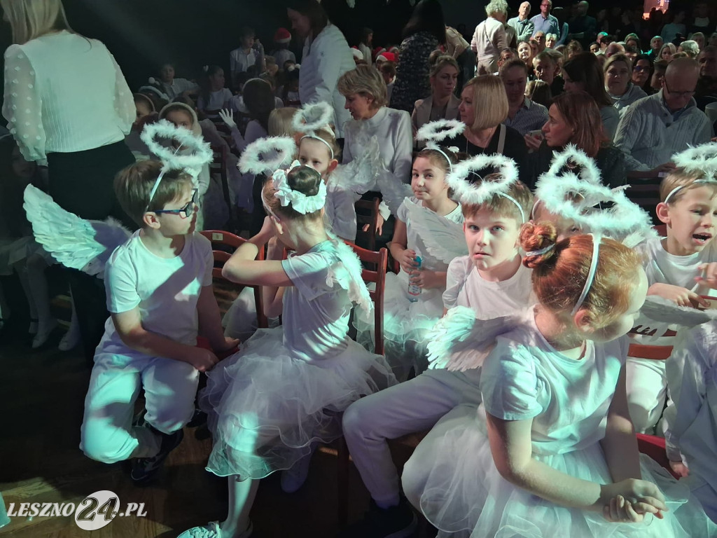 Świąteczny kiermasz SP 3 w Lesznie