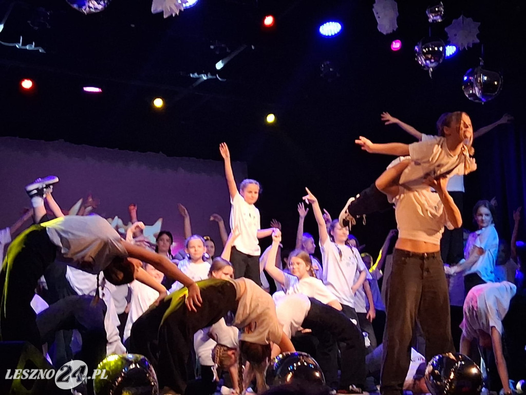 Świąteczny kiermasz SP 3 w Lesznie