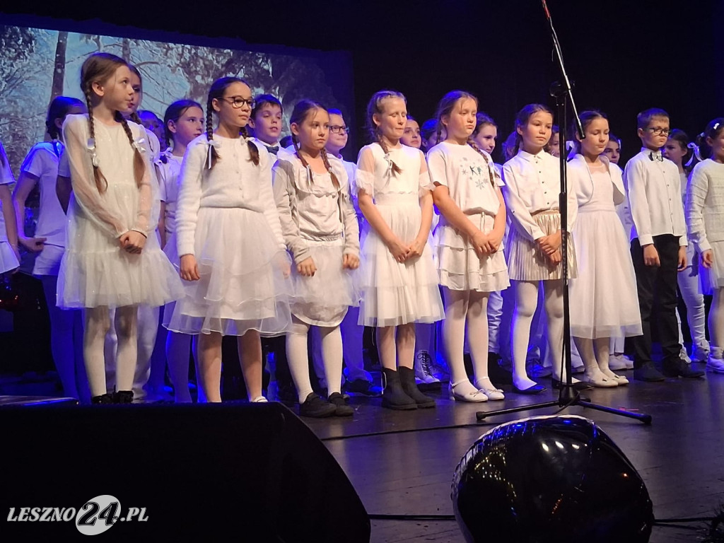 Świąteczny kiermasz SP 3 w Lesznie