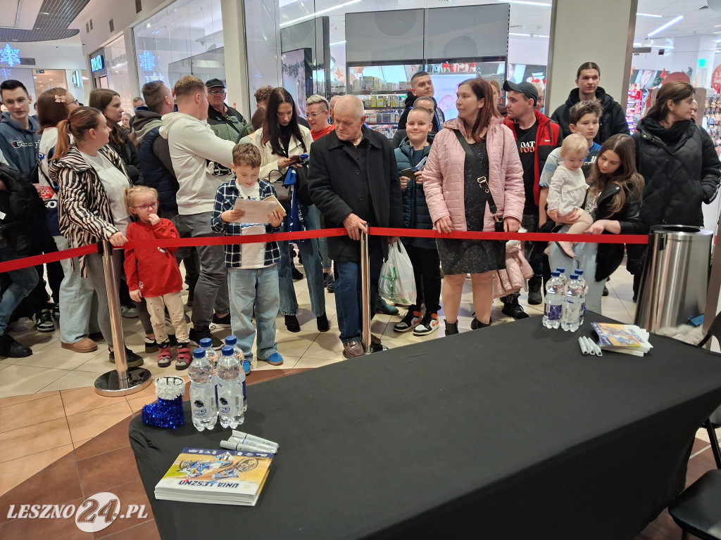 Bycze Mikołajki w Galerii Leszno