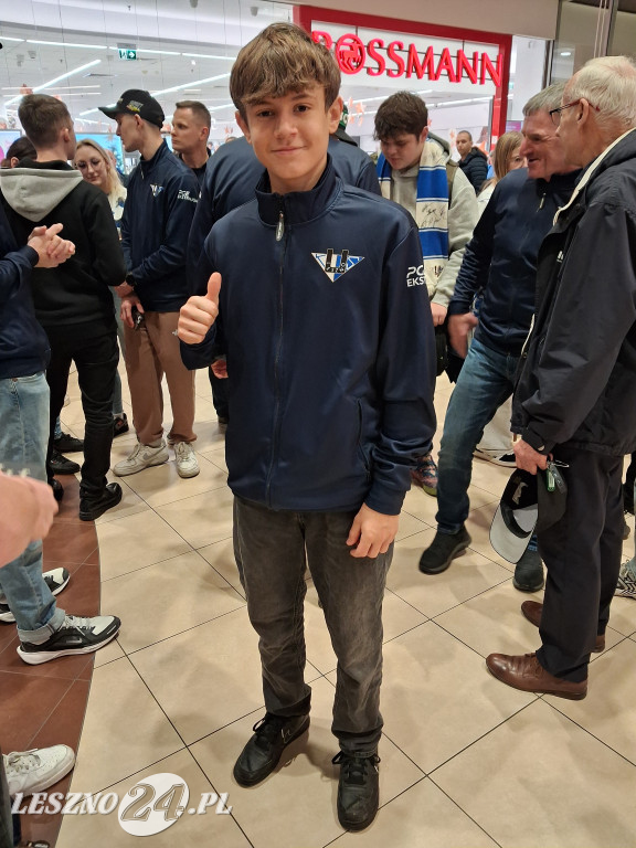 Bycze Mikołajki w Galerii Leszno