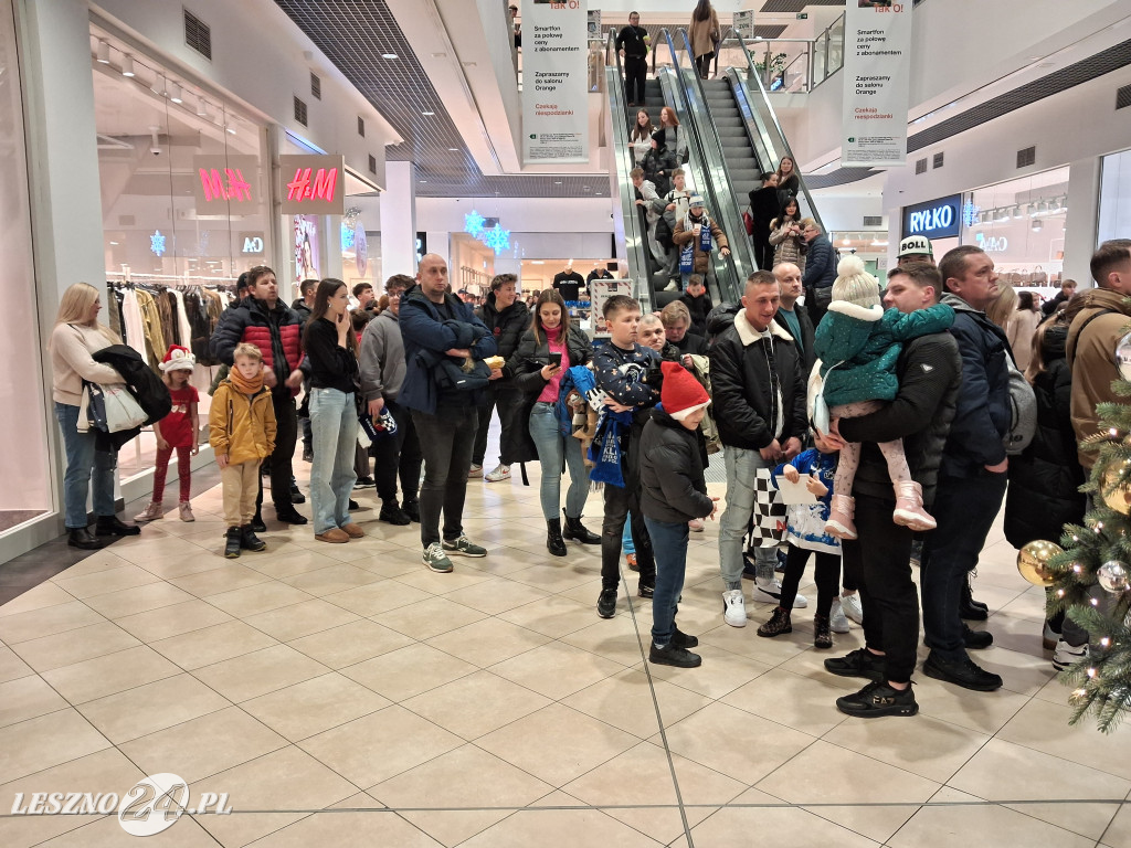 Bycze Mikołajki w Galerii Leszno