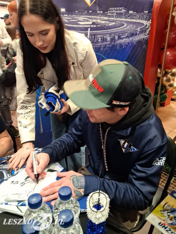 Bycze Mikołajki w Galerii Leszno