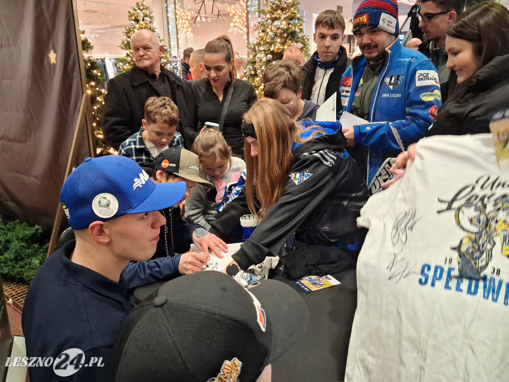 Bycze Mikołajki w Galerii Leszno