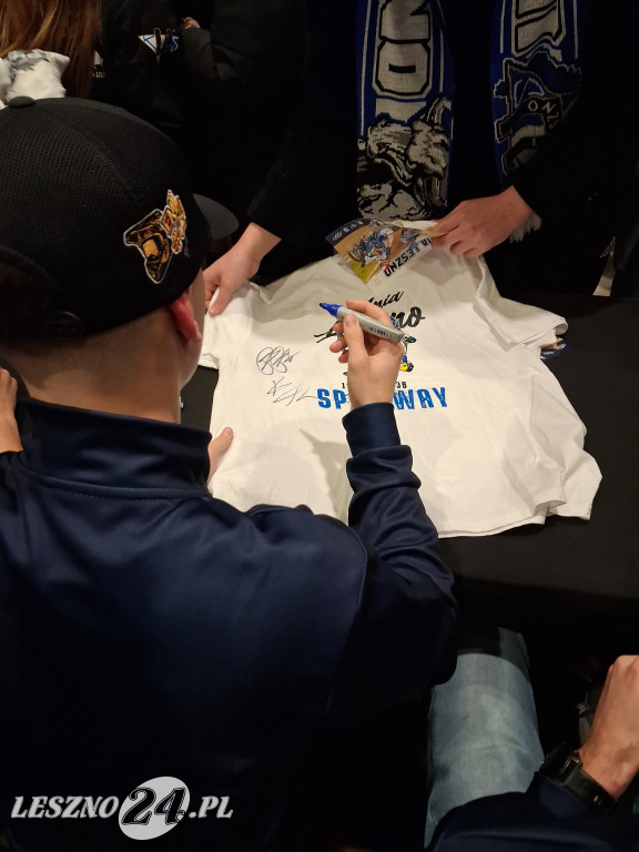 Bycze Mikołajki w Galerii Leszno